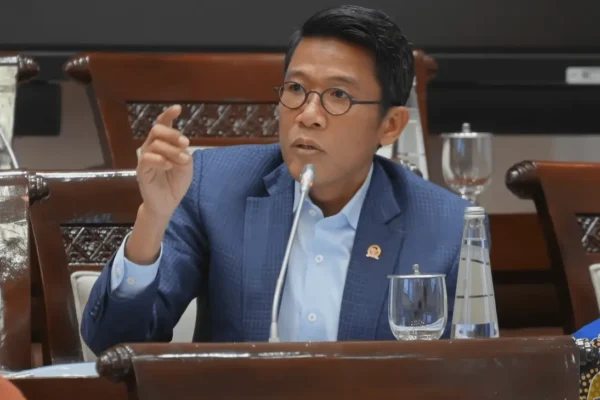 Ketua Komisi XI Desak Perlindungan untuk IKM Rokok