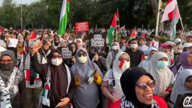 Warga Indonesia Serbu Kedubes AS Dukung Palestina Pagi Ini