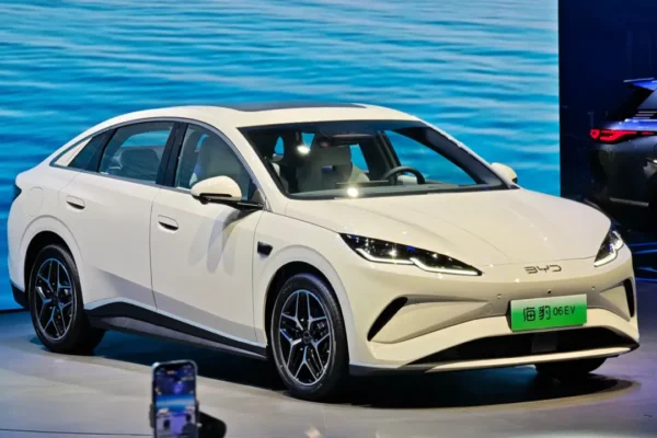 BYD Seal 06 DM-i Meluncur, Sedan Hybrid Super Irit dengan Jarak Tempuh 2.100 KM