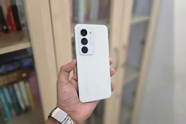 Redmi 15 5G Super Irit dengan Baterai 7000 mAh, Layar 144 Hz, dan Harga Ramah Kantong