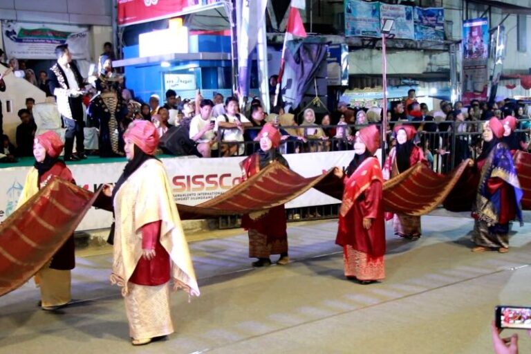 Merawat Ingatan dan Kejayaan Songket Silungkang melalui SISSCa