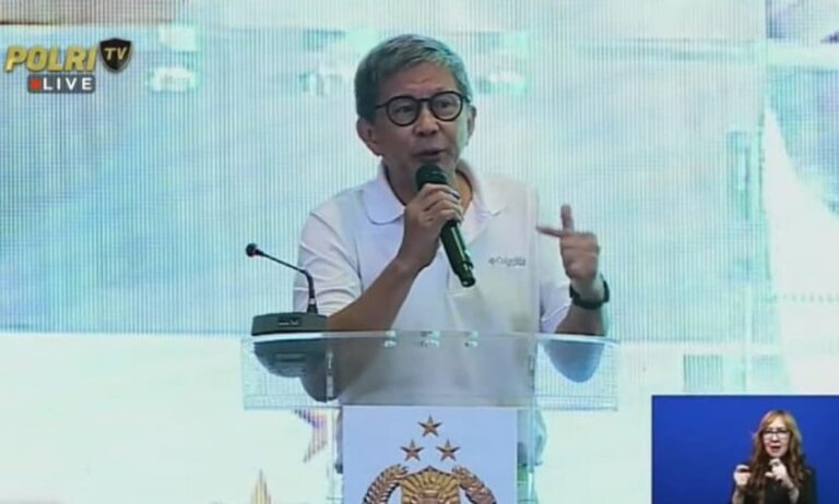 Rocky Gerung Sebut Parcok di Depan Pejabat Polri