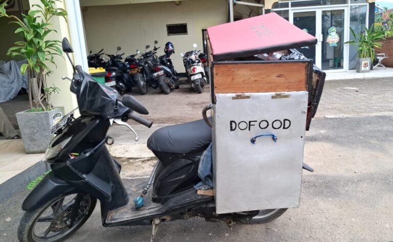 Siswa SD Cipatat Keracunan Jajanan, Pedagang Diperiksa Polisi