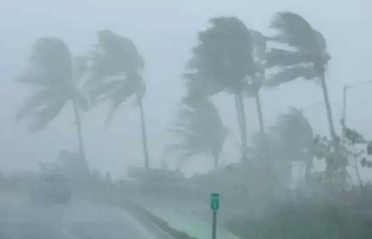 Waspadai Hujan Angin di Lampung, Jakarta, dan DIY