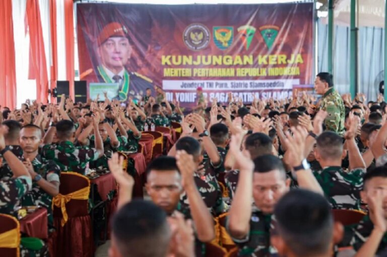 Menhan Sjafrie Tinjau Yonif TP 846, Dukung Ketahanan Satuan