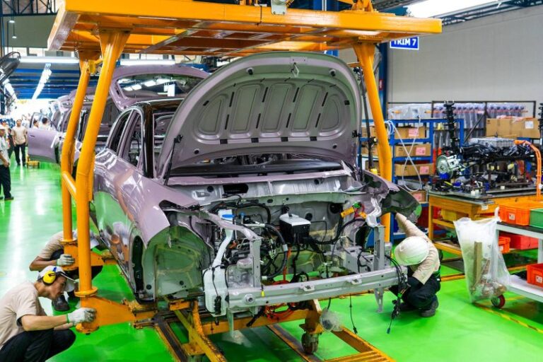 Geely EX2 Kini Diresmikan Produksi Lokal dengan TKDN 46,5%
