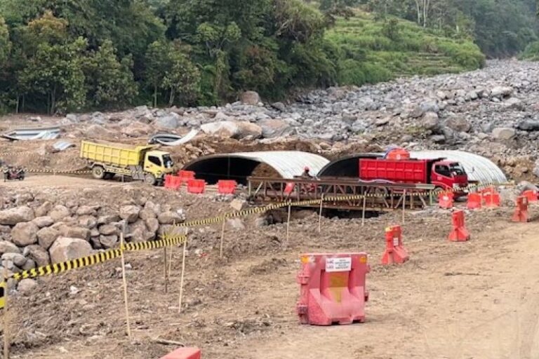 Pembangunan Jembatan Aramco di Malalak Sudah Capai 50 Persen