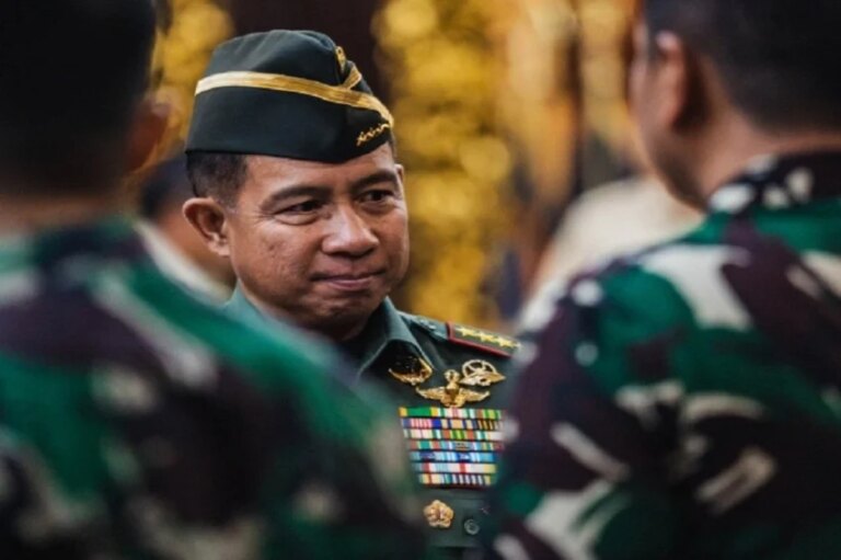 Dua Belas Mayjen TNI Dimutasi Jenderal Agus Subiyanto