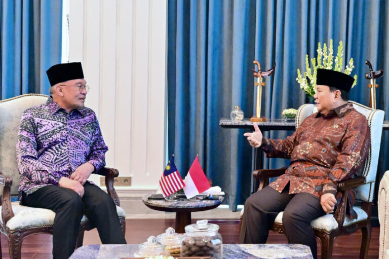 Presiden Prabowo dan PM Anwar Ibrahim Diskusikan Berbagai Isu