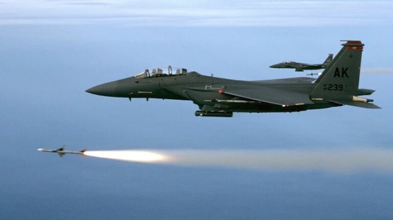Pakar Militer: Penangkapan Pilot AS Beri Keuntungan Besar untuk Iran