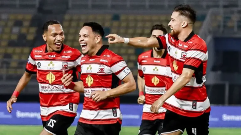 Persebaya vs Madura United: Tavares Soroti Peluang dan Cedera