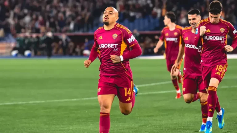 Roma vs Pisa: Malen Hattrick, Roma Menang Telak 3-0