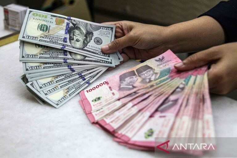 Rupiah Menguat Saat Investor Ambil Untung dari Dolar AS