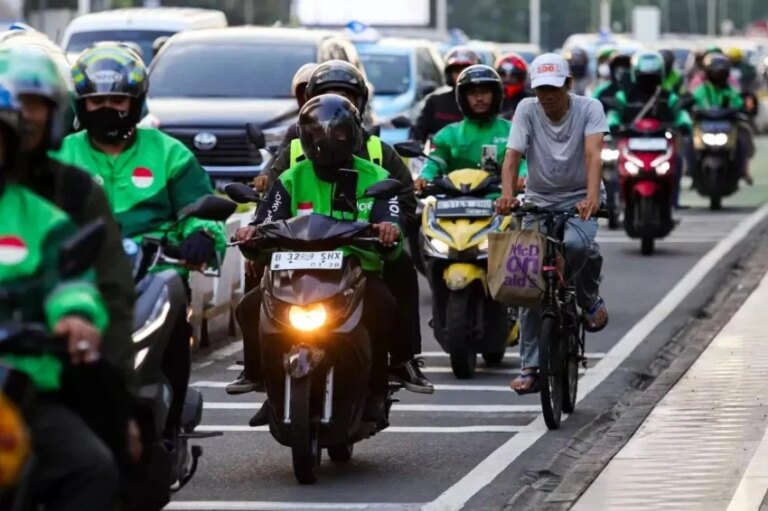 Potongan Aplikator Ojol Jadi 8%, Ini Respons Grab dan Goto