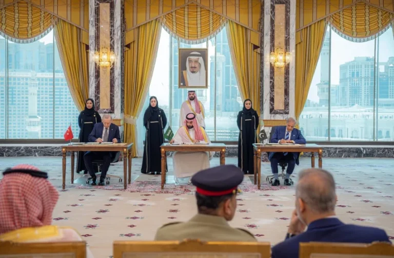 Pakar Militer: Saudi dan Turki Tidak Bisa Andalkan Aliansi AS